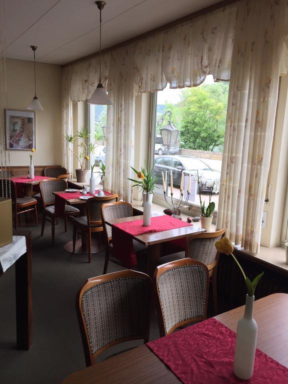 Pension Cafe-Braun Löf Exteriör bild