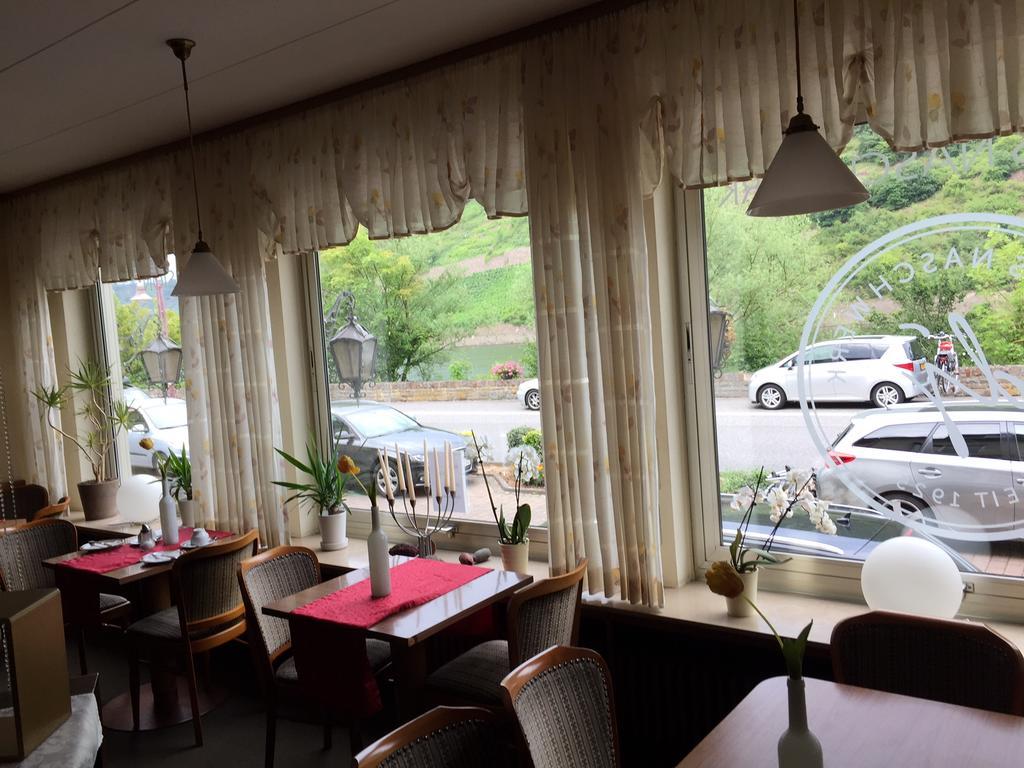 Pension Cafe-Braun Löf Exteriör bild