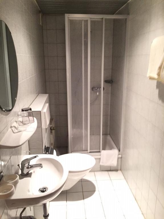 Pension Cafe-Braun Löf Exteriör bild